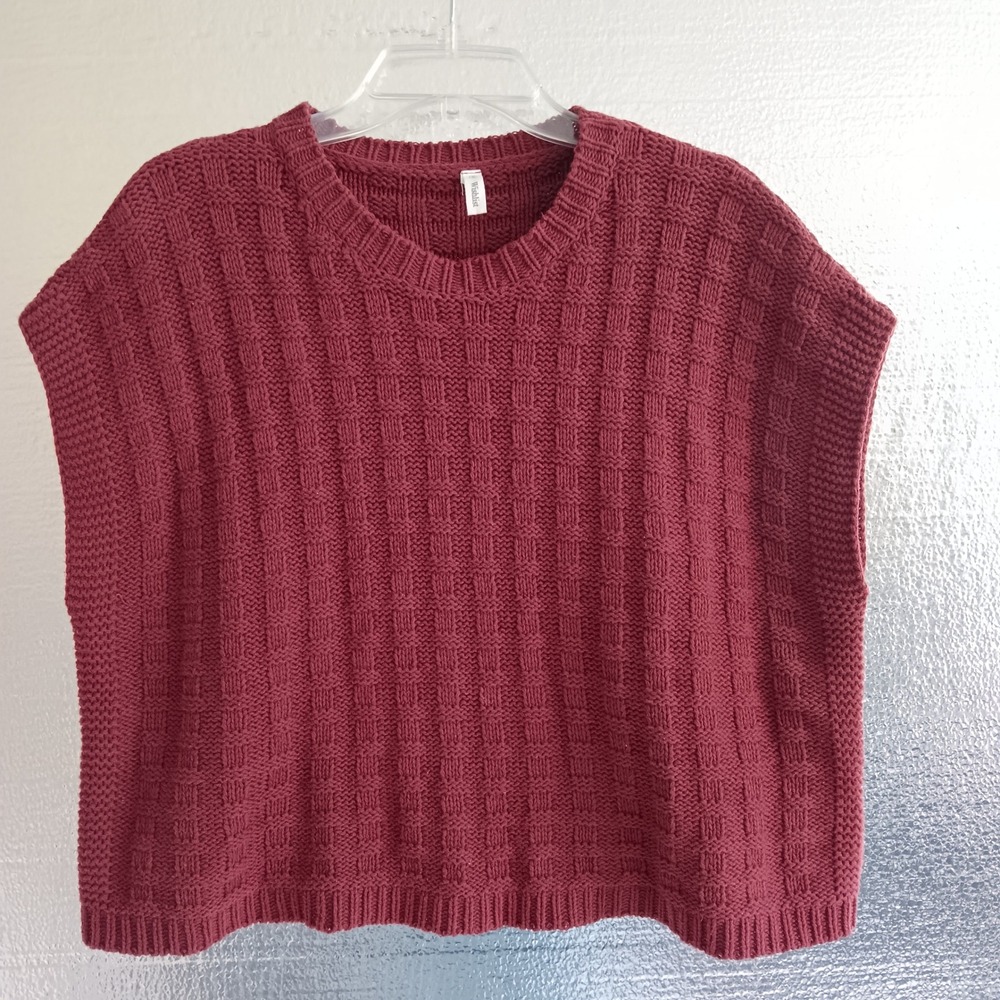 Wishlist Basketweave Knit Boxy Sweater Women Small Burgundy Sleeveless Crewneck